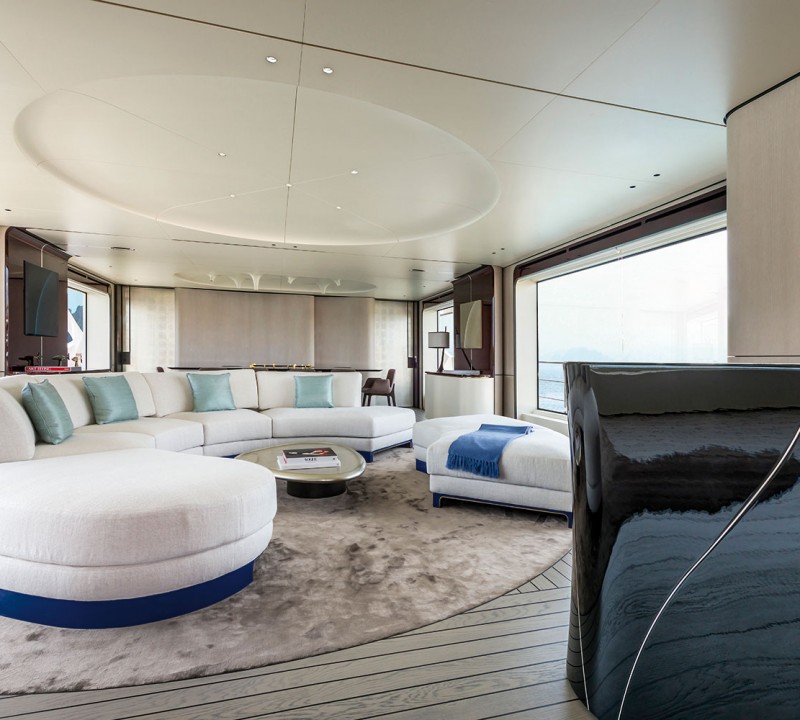 Yacht JETSTREAM, Hatteras M90 Panacera CHARTERWORLD Luxury Superyacht